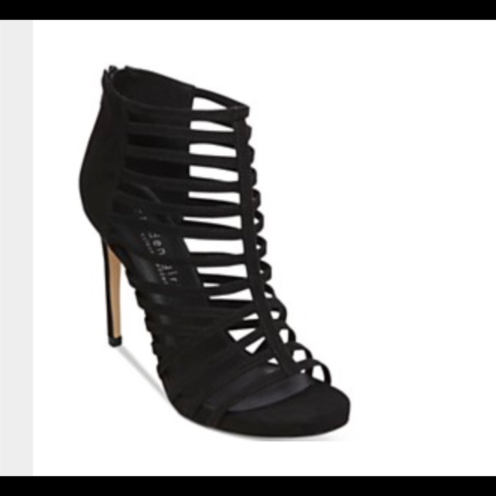 Black Steve Madden sandals